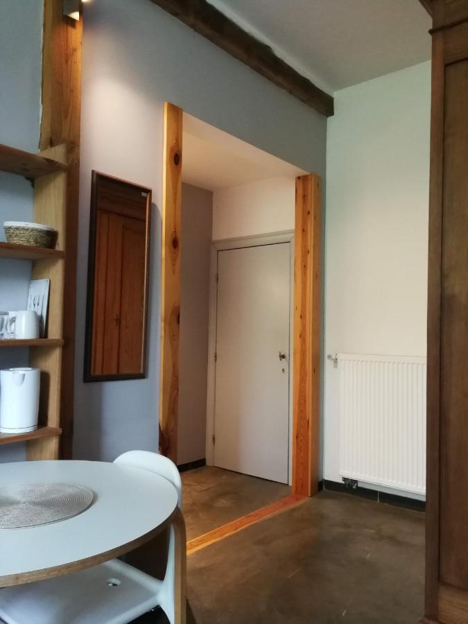 Megi Des Aguesses Guest House Andenne Bagian luar foto